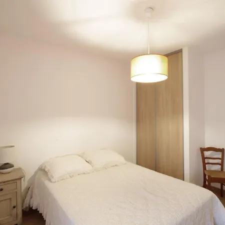 Comfortable T3 Just A Stone's Throw From The Lake! 엑스레뱅